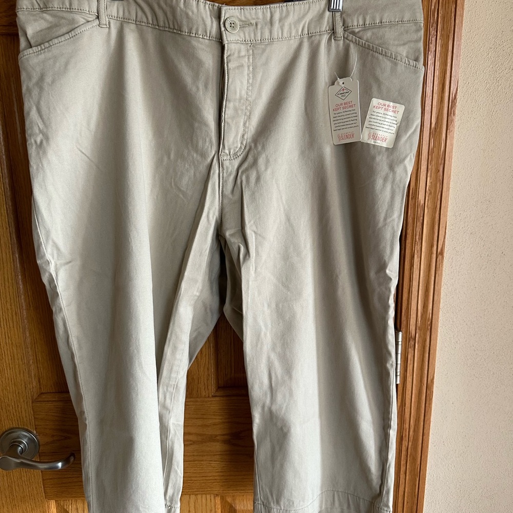 St. John’s Bay Capris